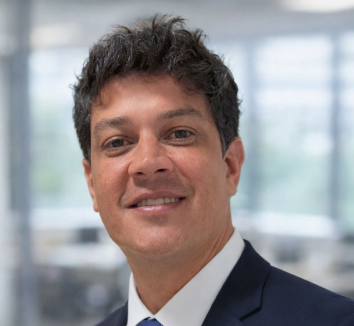 Dr. Igor Bastos
